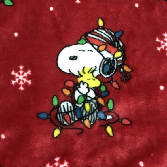 CHRISTMAS Berkshire SNOOPY "Merry and Bright" Soft Christmas Throw Blanket - Picture 10 of 12